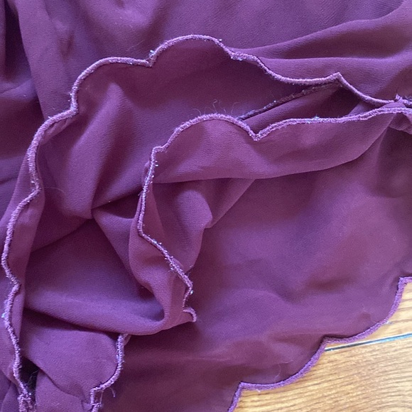 Gypsy Warrior maroon women’s shorts size medium layered with scalloped hem. - Picture 7 of 10